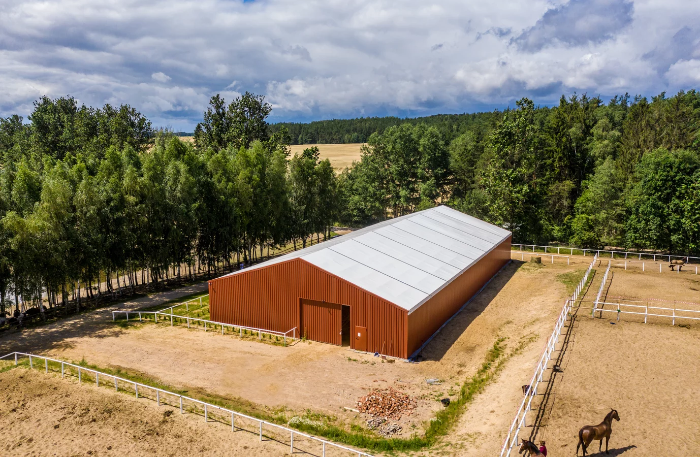 Hala namiotowa- Nieżywiec