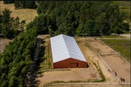  Hala namiotowa a przepisy PPOŻ - co warto wiedzieć?