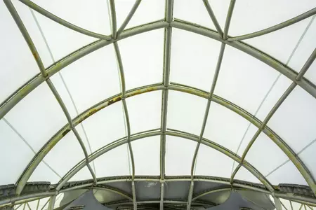 Hala namiotowa - wynająć czy kupić?