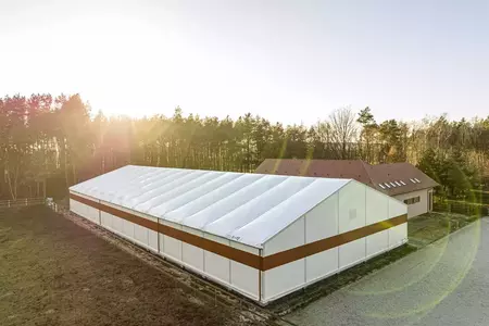 Najczęstsze mity o halach namiotowych - obalamy 10 popularnych przekonań